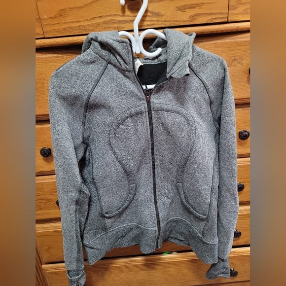 Lululemon Grey Scuba Sweater, Size 10 - Picture 5 of 8